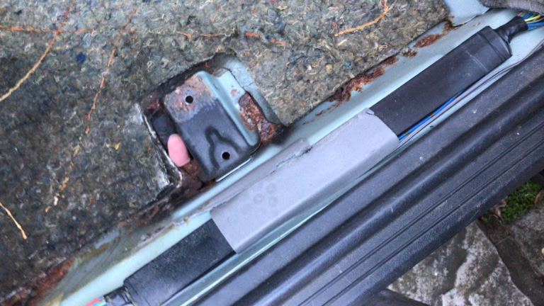 Driver seat mount