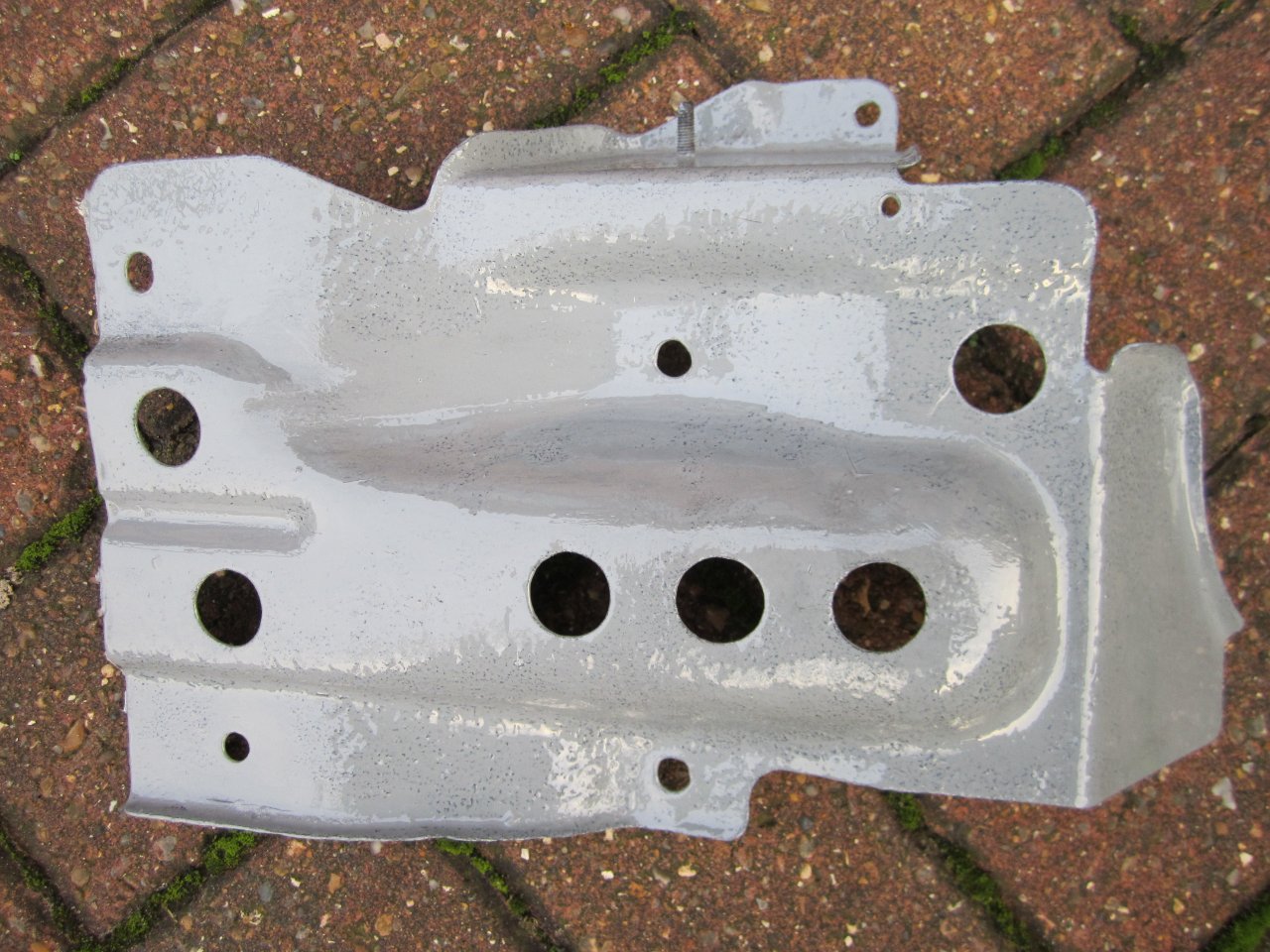 Fuel pump bracket.JPG